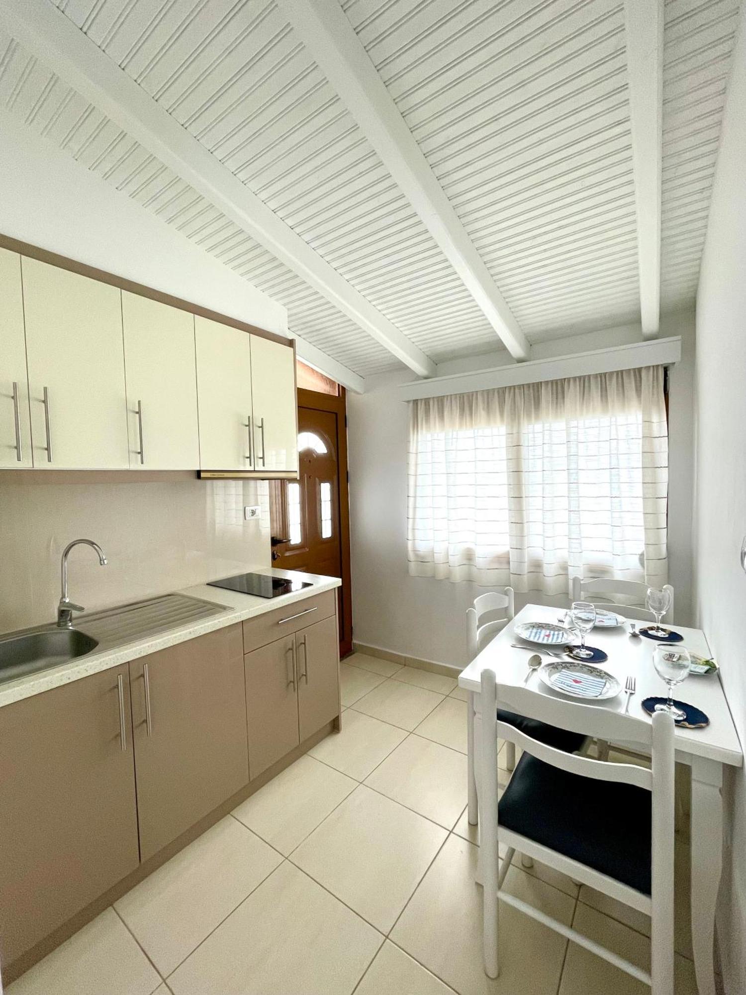 Ksamil Sea&Lake View Escape Ngoại thất bức ảnh